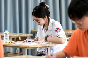 Thi tốt nghiệp THPT 2026, gần 8.000 thí sinh đăng ký miễn thi Ngoại ngữ