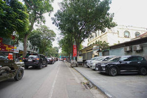Hà Nội dự kiến thu phí vỉa hè tối đa 400.000 đồng/m2