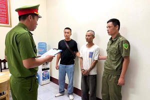 Bắt giữ 2 “siêu trộm” gây ra hơn 20 vụ mất xe máy ở Quảng Trị Bắt giữ 2 “siêu trộm” gây ra hơn 20 vụ mất xe máy ở Quảng Trị