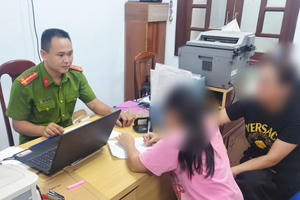 Điểm tin Pháp luật 17/05: Điều tra vụ học sinh lớp 6 nghi bị đe dọa, ép đưa hàng chục triệu đồng Điểm tin Pháp luật 17/05: Điều tra vụ học sinh lớp 6 nghi bị đe dọa, ép đưa hàng chục triệu đồng