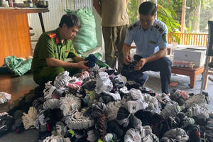 Công an phường Thượng Cát phát hiện hơn 5.400 sản phẩm giả mạo nhãn hiệu nổi tiếng