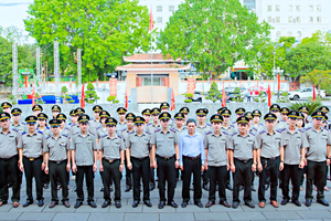 Thi hành án dân sự Thanh Hóa dâng hương, báo công Chủ tịch Hồ Chí Minh và các Anh hùng liệt sĩ