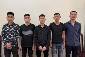 Mâu thuẫn cá nhân, nhóm thanh niên mang dao kéo hỗn chiến ở Ninh Bình bị bắt giam Mâu thuẫn cá nhân, nhóm thanh niên mang dao kéo hỗn chiến ở Ninh Bình bị bắt giam