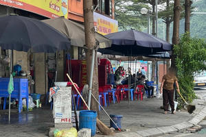 Hà Nội đề xuất tăng gấp đôi mức xử phạt hành vi lấn chiếm vỉa hè, lòng đường Hà Nội đề xuất tăng gấp đôi mức xử phạt hành vi lấn chiếm vỉa hè, lòng đường