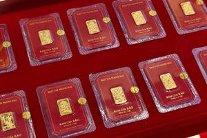 Giá vàng ngày 23/5: Vàng thế giới giảm tuần thứ hai liên tiếp, vàng miếng SJC tiếp đà đi xuống