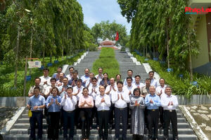 Bộ trưởng Tư pháp dâng hương tại Khu di tích Quốc gia đặc biệt Tân Trào