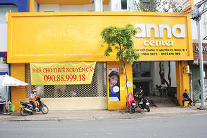 Gánh nặng 'mặt bằng số' trên sàn điện tử: Doanh nghiệp dịch chuyển dòng tiền, quay lại cuộc đua điểm bán vật lý