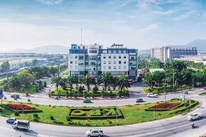 Người nhà Chủ tịch Đặng Thành Tâm gom 8 triệu cổ phiếu KBC, biên lợi nhuận Kinh Bắc cải thiện mạnh