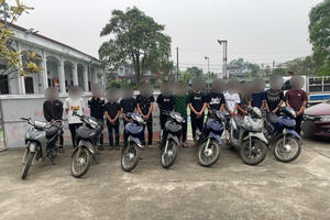 Khởi tố nhóm "quái xế" dùng dao, kiếm tấn công người đi đường và hủy hoại tài sản