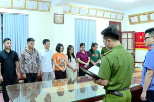 Khởi tố, tạm giam nhóm nhân viên di tích Tam Thanh dùng vé "ảo" rút ruột gần 200 triệu đồng