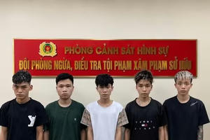 Khởi tố nhóm thanh thiếu niên chặn đường, cướp xe máy lúc rạng sáng
