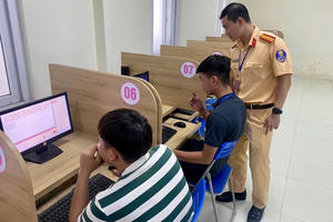 Bộ Công an đề xuất tăng số câu hỏi lý thuyết sát hạch lái xe, chống học mẹo Bộ Công an đề xuất tăng số câu hỏi lý thuyết sát hạch lái xe, chống học mẹo