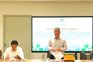 Đề xuất bãi bỏ cơ chế thu nhập đặc thù với ngành thuế, hải quan, kho bạc