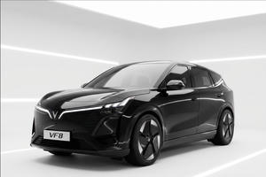 Người dùng Việt nói về VinFast VF 8 thế hệ mới: 'Cùng tiền xe xăng C-SUV, tội gì không lên đời xe điện'