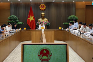 Hoàn thiện quy định nhập khẩu ô tô diện quà biếu và tài sản di chuyển Hoàn thiện quy định nhập khẩu ô tô diện quà biếu và tài sản di chuyển