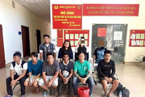 Bộ Công an "thưởng nóng" cho Công an Hà Tĩnh vì có thành tích xuất sắc Bộ Công an "thưởng nóng" cho Công an Hà Tĩnh vì có thành tích xuất sắc