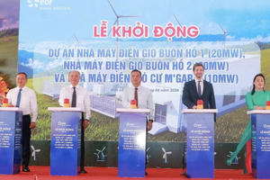 Đắk Lắk khởi động cụm điện gió 50 MW, vốn đầu tư hơn 2.000 tỷ đồng Đắk Lắk khởi động cụm điện gió 50 MW, vốn đầu tư hơn 2.000 tỷ đồng