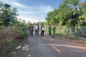 Bắt khẩn cấp 3 đối tượng dùng dao cướp điện thoại của học sinh