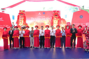Quảng Ninh khai trương sản phẩm du lịch trải nghiệm thuyền ba vách trên vịnh Hạ Long