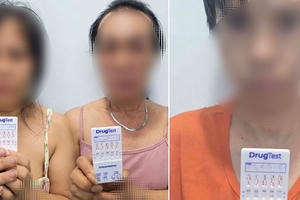 Kiểm tra hành chính, phát hiện 3 người sử dụng trái phép chất ma túy trong nhà Kiểm tra hành chính, phát hiện 3 người sử dụng trái phép chất ma túy trong nhà