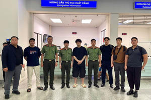 Từ kiểm tra lưu trú, Công an phường Yên Hòa phát hiện đối tượng bị truy nã quốc tế