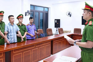 Nam giáo viên trường THPT Chuyên Tuyên Quang bị tạm giữ khẩn cấp Nam giáo viên trường THPT Chuyên Tuyên Quang bị tạm giữ khẩn cấp