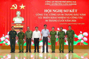Đồng Nai: Công an phường Long Khánh tổ chức Hội nghị sơ kết công tác Công an 6 tháng đầu năm 2026 Đồng Nai: Công an phường Long Khánh tổ chức Hội nghị sơ kết công tác Công an 6 tháng đầu năm 2026