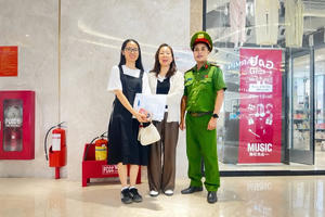 Công an phường Yên Hòa hỗ trợ nữ công dân Hàn Quốc nhận lại hơn 92 triệu đồng chuyển nhầm Công an phường Yên Hòa hỗ trợ nữ công dân Hàn Quốc nhận lại hơn 92 triệu đồng chuyển nhầm