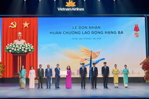 Vietnam Airlines nhận Huân chương Lao động hạng Ba và Bằng khen của Thủ tướng Chính phủ sau những nổ lực tổ chức các chuyến bay đặc biệt Vietnam Airlines nhận Huân chương Lao động hạng Ba và Bằng khen của Thủ tướng Chính phủ sau những nổ lực tổ chức các chuyến bay đặc biệt