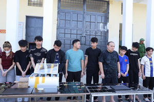 Bộ Công an gửi thư khen Công an Hà Tĩnh vì thành tích triệt phá 2 đường dây tội phạm rửa tiền xuyên quốc gia Bộ Công an gửi thư khen Công an Hà Tĩnh vì thành tích triệt phá 2 đường dây tội phạm rửa tiền xuyên quốc gia