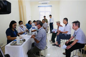 Hà Nội: Sóc Sơn khám sức khỏe miễn phí cho hơn 700 người có công Hà Nội: Sóc Sơn khám sức khỏe miễn phí cho hơn 700 người có công