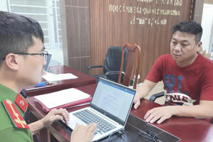 Khởi tố 9 bị can trong đường dây cá độ bóng đá trực tuyến hơn 200 tỷ đồng Khởi tố 9 bị can trong đường dây cá độ bóng đá trực tuyến hơn 200 tỷ đồng