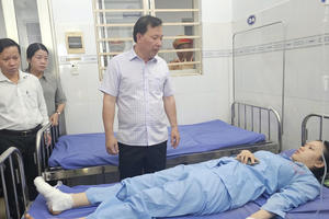 Vụ cháy xe khách ở Đồng Nai: UBND TP Đồng Nai quyết định hỗ trợ khẩn cấp các nạn nhân
Vụ cháy xe khách ở Đồng Nai: UBND TP Đồng Nai quyết định hỗ trợ khẩn cấp các nạn nhân