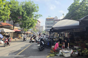 Phường Phương Liễu, Bắc Ninh: Chợ tạm lấn chiếm lòng đường, tiềm ẩn nguy cơ mất an toàn giao thông Phường Phương Liễu, Bắc Ninh: Chợ tạm lấn chiếm lòng đường, tiềm ẩn nguy cơ mất an toàn giao thông