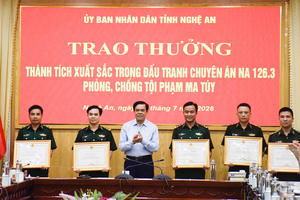 Chủ tịch UBND tỉnh Nghệ An tặng Bằng khen, thưởng nóng lực lượng Biên phòng phá chuyên án ma túy Chủ tịch UBND tỉnh Nghệ An tặng Bằng khen, thưởng nóng lực lượng Biên phòng phá chuyên án ma túy