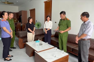 Khởi tố đối tượng lừa đảo chiếm đoạt tài sản trong giao dịch đất đai Khởi tố đối tượng lừa đảo chiếm đoạt tài sản trong giao dịch đất đai