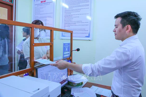 Viên chức quản lý phải từ chức khi người thân sa vào tệ nạn xã hội