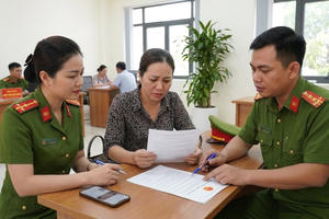 Bài học về sự thận trọng, trách nhiệm khi ứng xử trên không gian mạng qua những vụ bị xử phạt vì chia sẻ, bình luận sai sự thật trên facebook