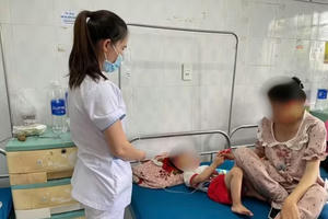 Công an điều tra vụ bé trai nghi bị cha dượng bạo hành phải nhập viện ở Gia Lai