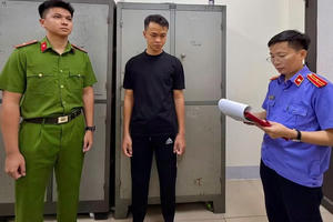 Bắt tạm giam thanh niên đang chấp hành án treo vẫn giả danh công an đi cưỡng đoạt tài sản Bắt tạm giam thanh niên đang chấp hành án treo vẫn giả danh công an đi cưỡng đoạt tài sản