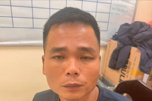 Bắt giữ đối tượng có 4 tiền án, 2 tiền sự về trộm cắp, vừa ra tù lại hành nghề "đạo chích" Bắt giữ đối tượng có 4 tiền án, 2 tiền sự về trộm cắp, vừa ra tù lại hành nghề "đạo chích"