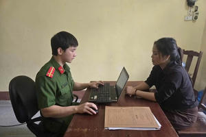 Bài học cảnh tỉnh từ những vụ "vay nhanh, không cần thủ tục" 