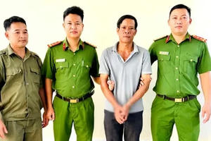 Bắt giữ đối tượng mượn xe máy đi cầm đồ, trốn truy nã suốt 6 năm Bắt giữ đối tượng mượn xe máy đi cầm đồ, trốn truy nã suốt 6 năm