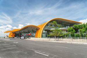 Đường cất hạ cánh, đường lăn tại Cảng hàng không quốc tế Liên Khương khai thác trở lại
Đường cất hạ cánh, đường lăn tại Cảng hàng không quốc tế Liên Khương khai thác trở lại
