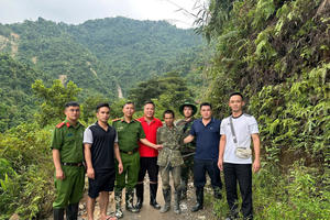 Bắt giữ đối tượng bị truy nã về tội "giết người" khi đang lẩn trốn trong rừng sâu