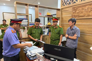 Khai trừ Đảng đối với Giám đốc Ban Quản lý dự án Đầu tư xây dựng và Phát triển đô thị TP. Huế Khai trừ Đảng đối với Giám đốc Ban Quản lý dự án Đầu tư xây dựng và Phát triển đô thị TP. Huế