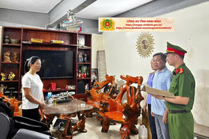 Công an tỉnh Ninh Bình khởi tố chủ hộ kinh doanh che giấu doanh thu, trốn thuế hơn 1 tỷ đồng Công an tỉnh Ninh Bình khởi tố chủ hộ kinh doanh che giấu doanh thu, trốn thuế hơn 1 tỷ đồng