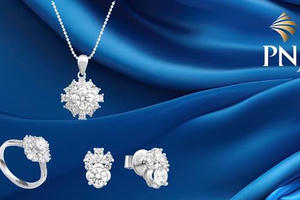 Khối ngoại ồ ạt gom hàng triệu cổ phiếu, PNJ liên tiếp đón các cổ đông lớn