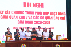 Báo Pháp luật Việt Nam đồng hành cùng Quân khu 7 lan tỏa hình ảnh Bộ đội Cụ Hồ trong thời kỳ mới Báo Pháp luật Việt Nam đồng hành cùng Quân khu 7 lan tỏa hình ảnh Bộ đội Cụ Hồ trong thời kỳ mới