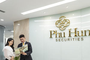 Huy động thành công 500 tỷ đồng, Chứng khoán Phú Hưng (PHS) gom lượng lớn cổ phần doanh nghiệp lỗ lũy kế